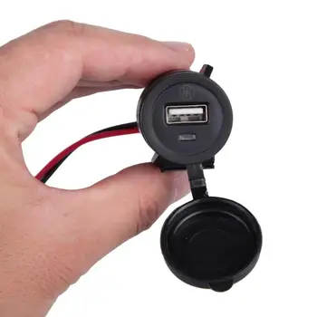  Nepremočljiva Motoristična USB Polnilec 12V Plastični Pokrov Polnjenja prek kabla USB Adapter z LED lučko Črne Moto Dodatki